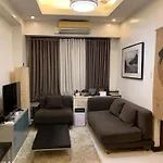 1Br Condo Above Eastwood Mall