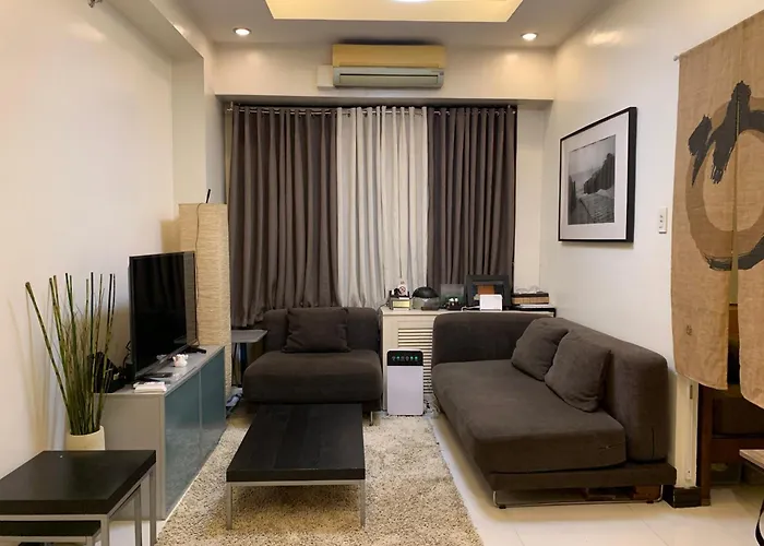 1Br Condo Above Eastwood Mall