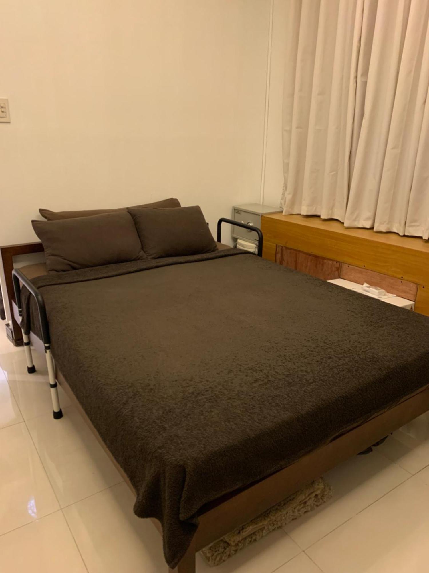 Apartment 1Br Condo Above Eastwood Mall