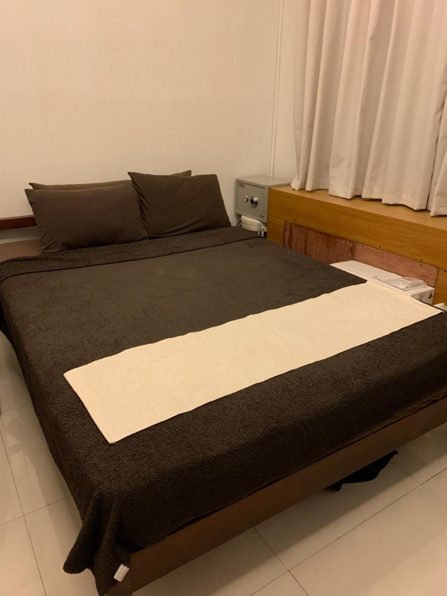 Apartment 1Br Condo Above Eastwood Mall *